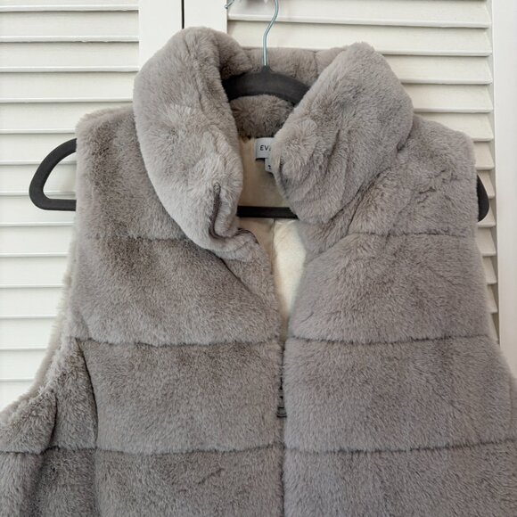 Evereve Serena faux fur vest grey large full zip high neck down *has flaw* - Picture 4 of 12